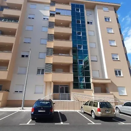 Apartman Seka *